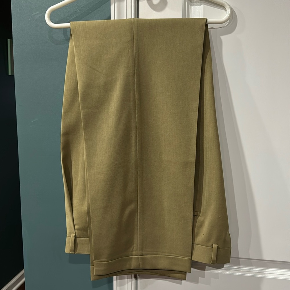 Men’s dress cuffed and pleated from dress slacks.  Size 40x34. Olive color